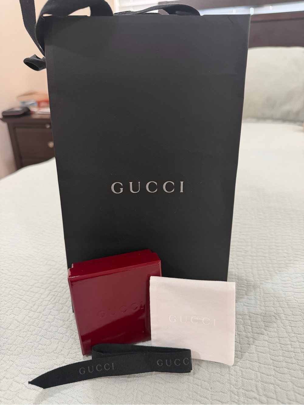 Gucci Crystal Heart Hair Clip - Silver Black - Picture 8 of 8